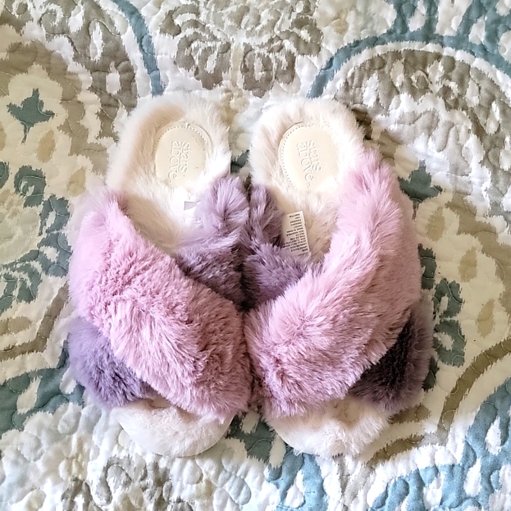 Women's Plush Slippers - Brand New